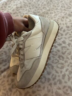 New Balance Women's Beige & White Retro Runner Sneakers